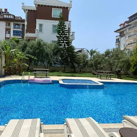 Apartmán Deniz Manzarali Havuzlu
