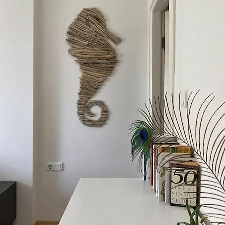 Deniz Manzarali Havuzlu *
